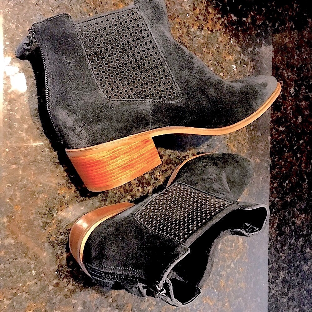Cole Haan Suede ((GREAT Winter to Spring Transition)) Boot BRAND NEW Size 10